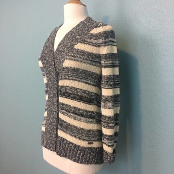 Eddie Bauer Striped Asymmetric Zip Sweater - Picture 4 of 7